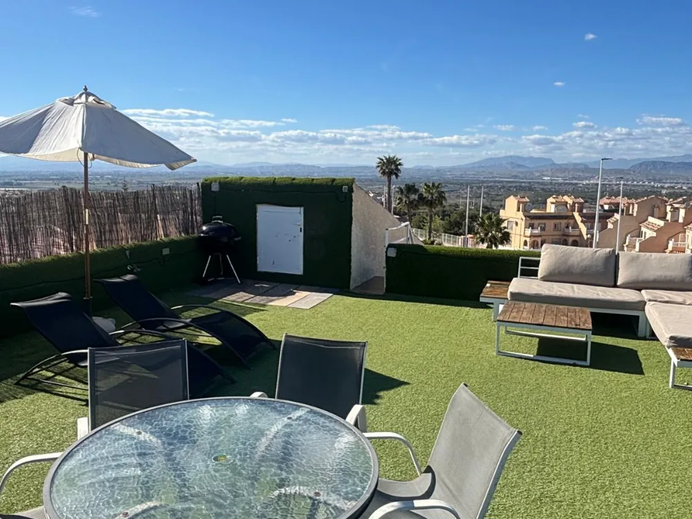 Coin salon extérieur du rooftop privé, location vacances calm·sol